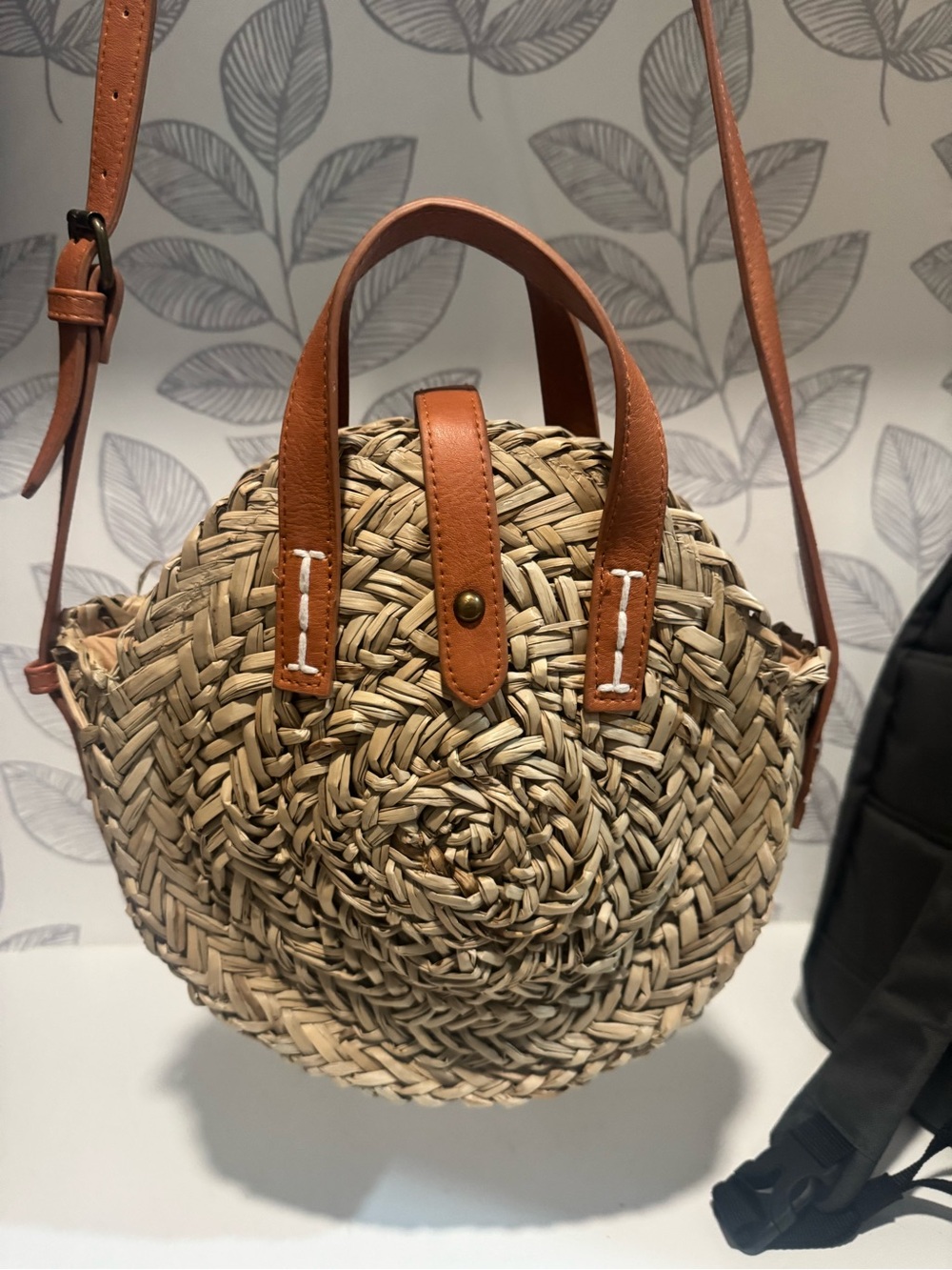 Lot of boho/wicker style handbags - Picture 7 of 7